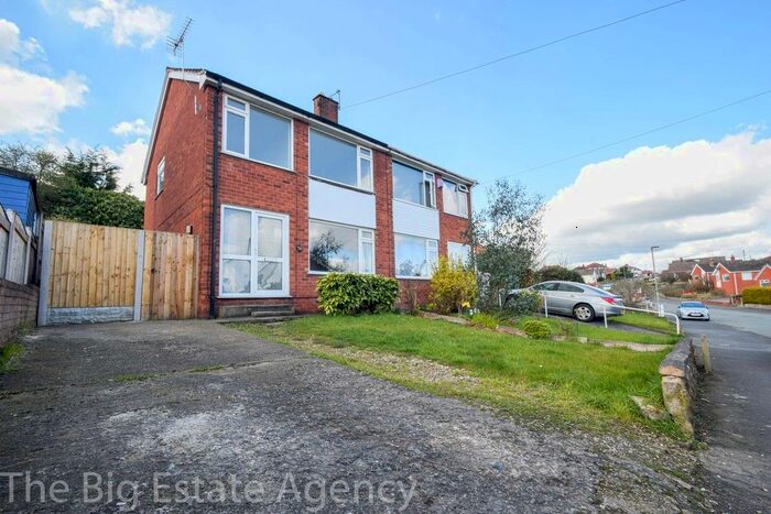 3 Bedroom Semi-Detached House To Rent In Coed Onn Road, Flint, CH6