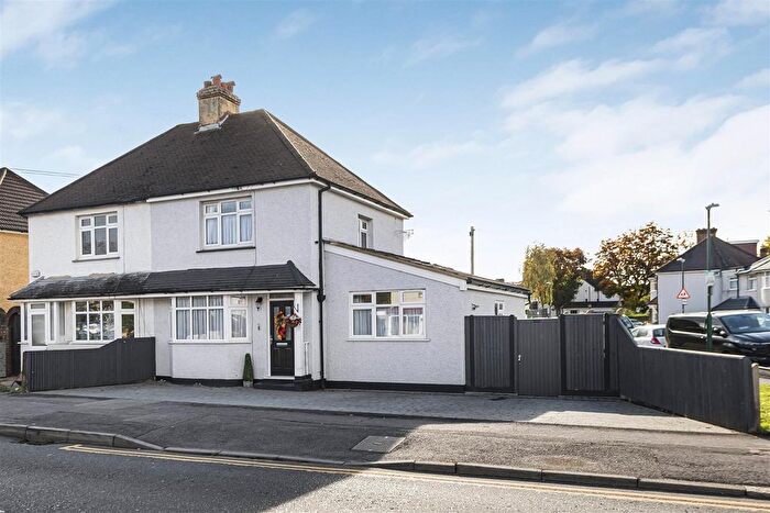 3 Bedroom Semi Detached House For Sale In Gander Green Lane, Cheam, Sutton, SM3