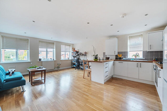 2 Bedroom Flat For Sale In Headley Road, Grayshott, Hindhead, Hampshire, GU26