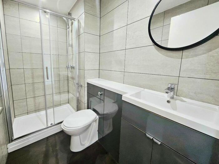 1 Bedroom Apartment For Sale In Westpoint Chester Road, Old Trafford, M16
