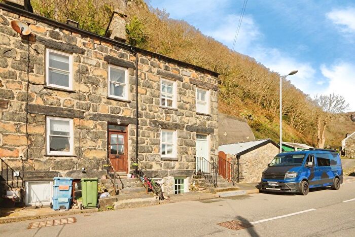 3 Bedroom Terraced House For Sale In High Street, Tremadog, Porthmadog, Gwynedd, LL49