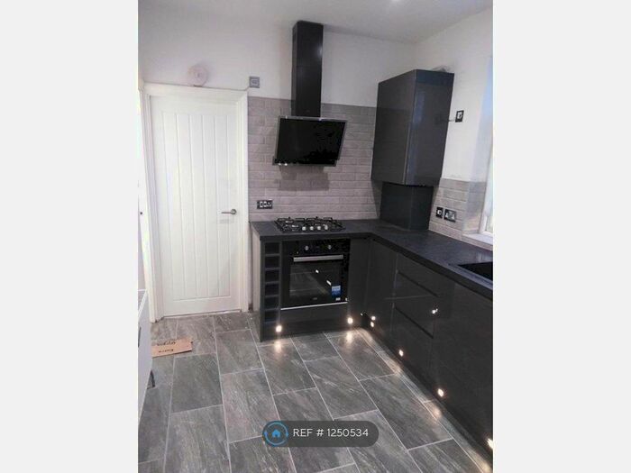 2 Bedroom Flat To Rent In Stechford, Birmingham B33