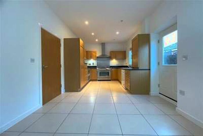 4 Bedroom Town House To Rent In Greenland Gardens, Great Baddow, Chelmsford, CM2