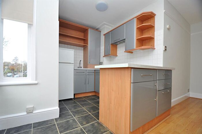 1 Bedroom Flat To Rent In Cleveland Road, South Woodford, E18