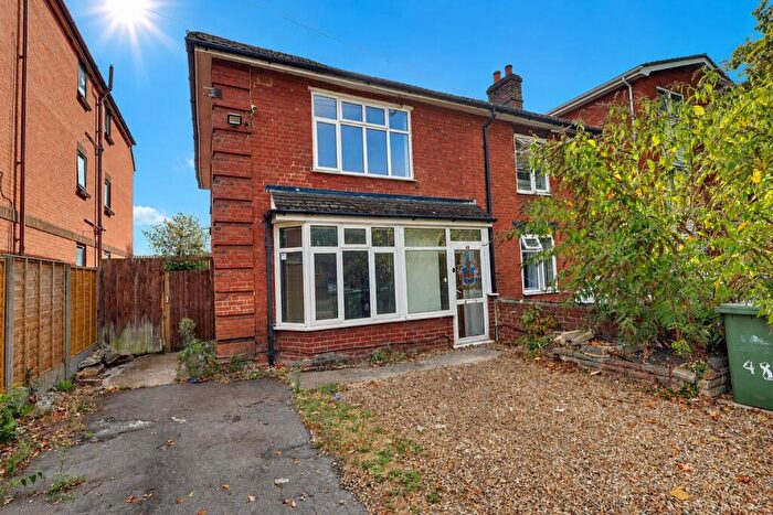 3 Bedroom Semi-Detached House For Sale In Freemantle, Southampton, SO15
