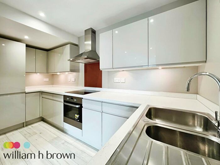 2 Bedroom Apartment To Rent In Victoria Avenue, Southend-On-Sea, SS2