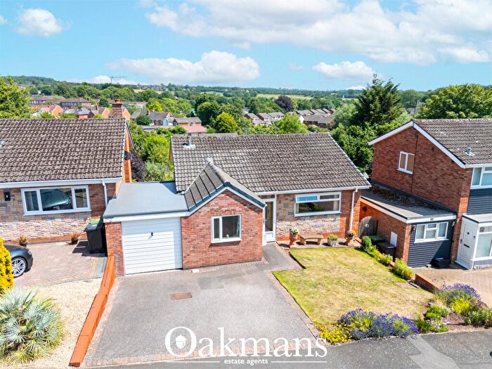 4 Bedroom Link Detached House For Sale In Westfields, Catshill, Bromsgrove, Worcestershire, B61