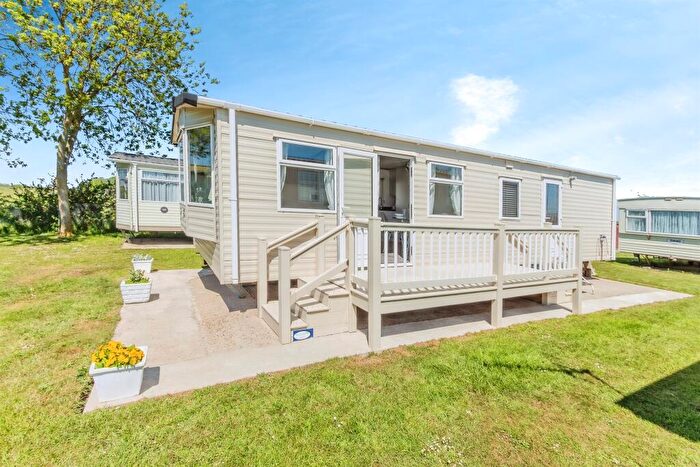 2 Bedroom Park Home For Sale In Plough Road, Minster On Sea, Sheerness, ME12