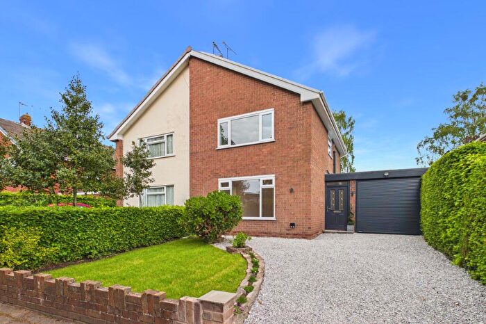 3 Bedroom Semi-Detached House For Sale In Alpraham Crescent, Upton, CH2