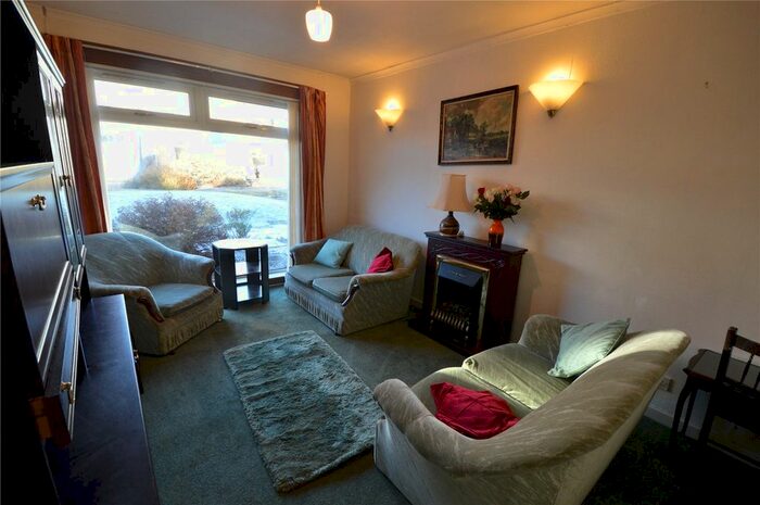 2 Bedroom Flat To Rent In Craigs Park, Edinburgh, EH12