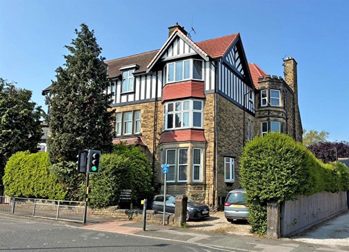 3 Bedroom Flat To Rent In Leeds Road, Harrogate, HG2
