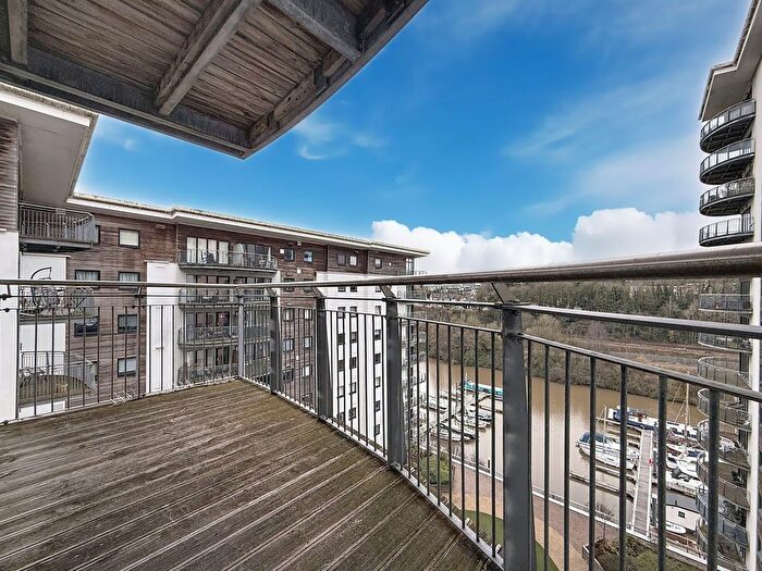 2 Bedroom Flat For Sale In Watkiss Way, Cardiff, CF11