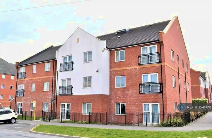 2 Bedroom Flat To Rent In King Edward Road, Basildon, SS15