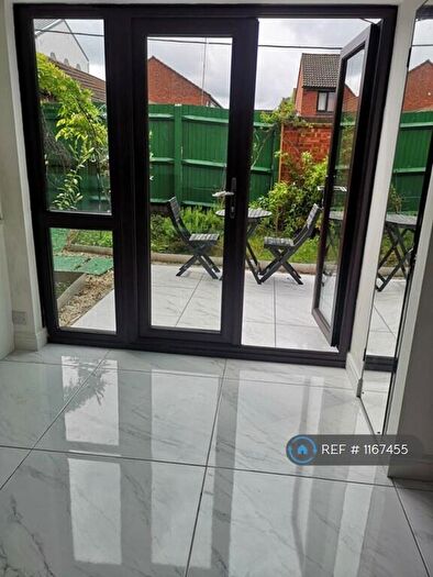 1 Bedroom Semi-Detached House To Rent In Tiller Road, London, E14