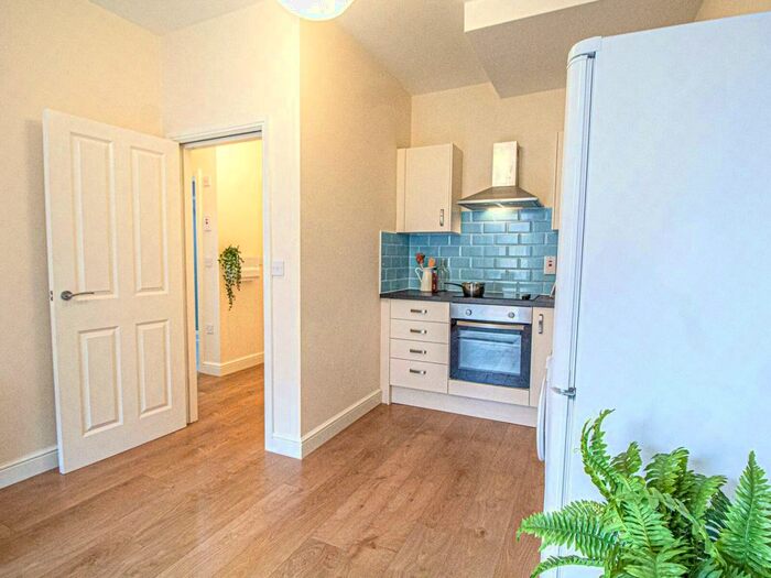 1 Bedroom Apartment To Rent In East Parade, Harrogate, North Yorkshire, HG1