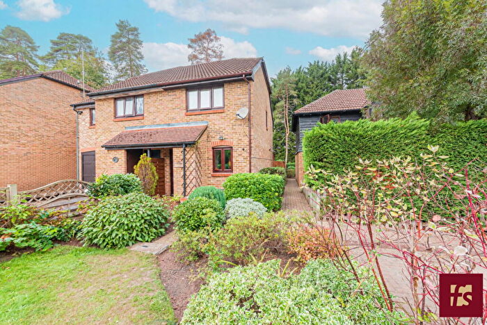 2 Bedroom Semi-Detached House For Sale In St. Andrews Close, Crowthorne, RG45