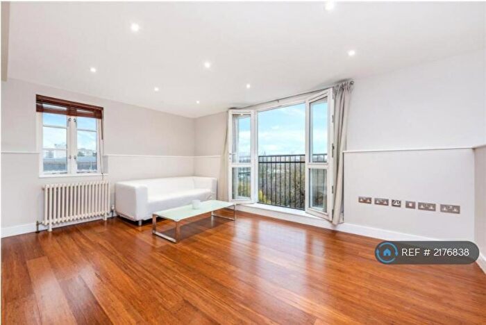 3 Bedroom Penthouse To Rent In Rambler Building, London, N1