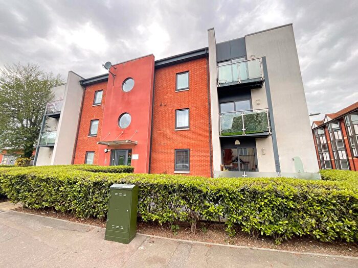 2 Bedroom Flat For Sale In Westwell, West Street, Southend-on-Sea, SS2