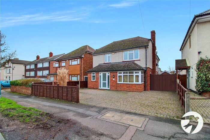 4 Bedroom Detached House To Rent In Carlton Avenue, Greenhithe, Kent, DA9