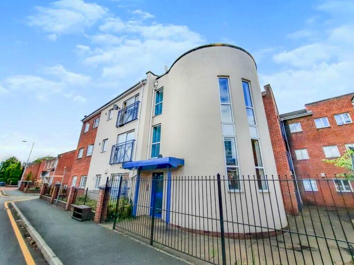 2 Bedroom Flat To Rent In Mallow Street, Hulme, Manchester, M15