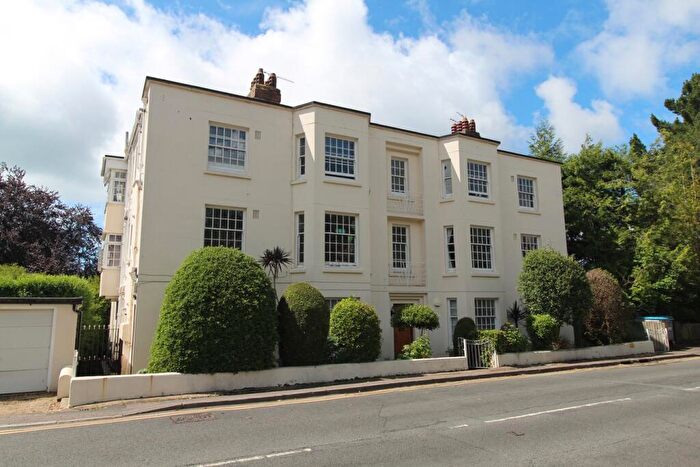 2 Bedroom Apartment For Sale In Branksome Wood Road, Bournemouth, BH2