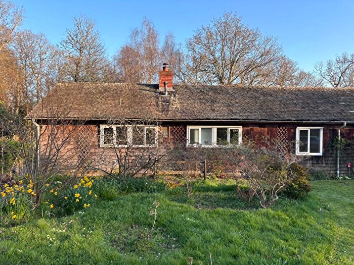 2 Bedroom Property To Rent In Dock Lane, Brockenhurst, SO42