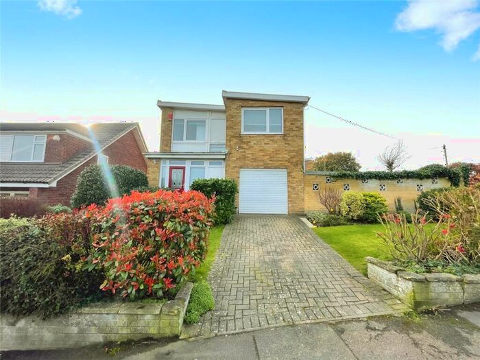 3 Bedroom Detached House To Rent In Appleshaw Close, Gravesend, Kent, DA11