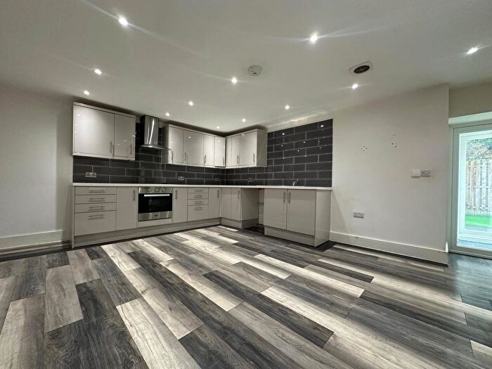 2 Bedroom Flat To Rent In Arthur Grove, Bradford Road, Birstall, Batley, WF17