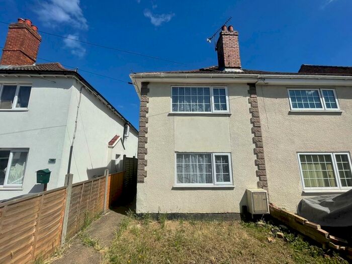 3 Bedroom Semi-Detached House To Rent In Reading Road, Ipswich, Suffolk, IP4