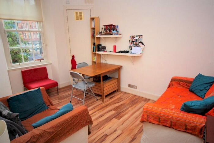 1 Bedroom Flat To Rent In Chalmers Buildings, Fountainbridge, Edinburgh, EH3