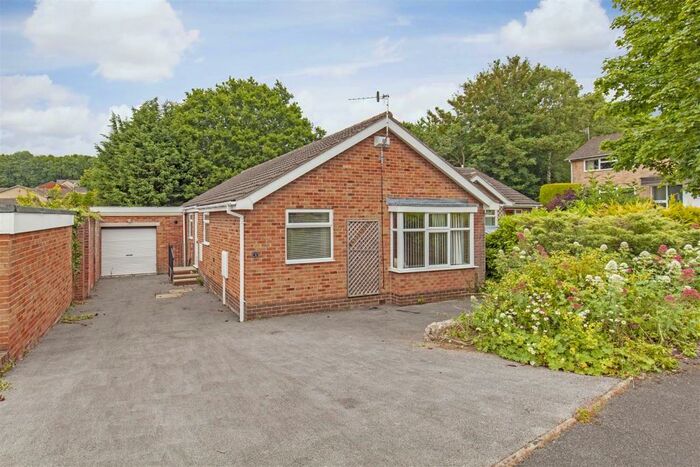 3 Bedroom Bungalow To Rent In Deben Close, Chesterfield, S40