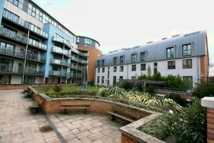 2 Bedroom Flat To Rent In Owen Street, London, EC1V