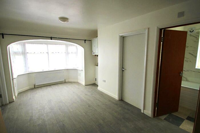 1 Bedroom Flat To Rent In Park Avenue, Wembley, NW10