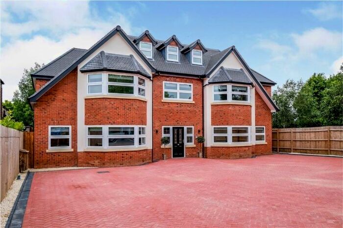 2 Bedroom Flat To Rent In Birmingham Road, Sutton Coldfield, B72