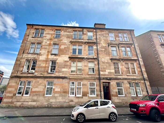3 Bedroom Flat To Rent In Willowbank Crescent, Glasgow, G3