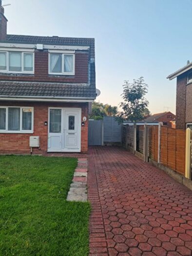 3 Bedroom Semi-Detached House To Rent In Parkview Crescent, Walsall, WS2