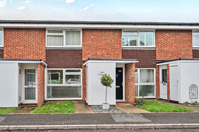 1 Bedroom Apartment For Sale In Windsor Place, Windsor Street, Chertsey, KT16