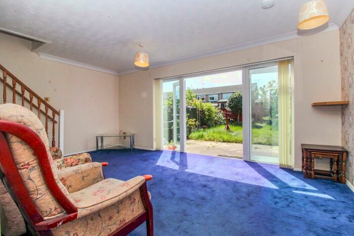 3 Bedroom End Of Terrace House To Rent In Giffordside, Tilbury, RM16