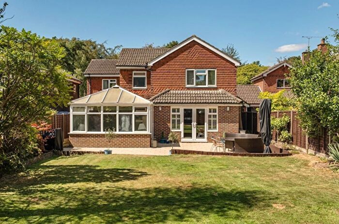 4 Bedroom Detached House For Sale In Newlands Park, Copthorne, Crawley, RH10
