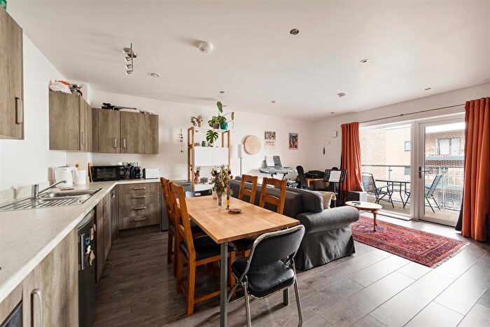 2 Bedroom Apartment For Sale In Thornbury Way, Walthamstow, E17