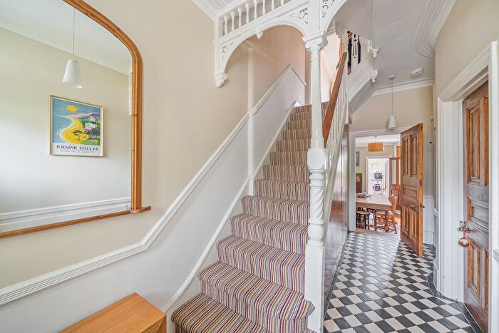 5 Bedroom Terraced House For Sale In Gainsborough Road, London, N12