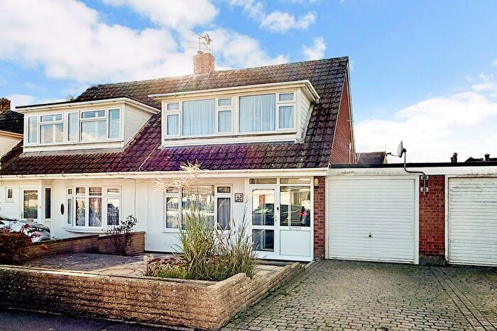 3 Bedroom Semi Detached House For Sale In Dukes Meadow, Hamstreet, Ashford, TN26
