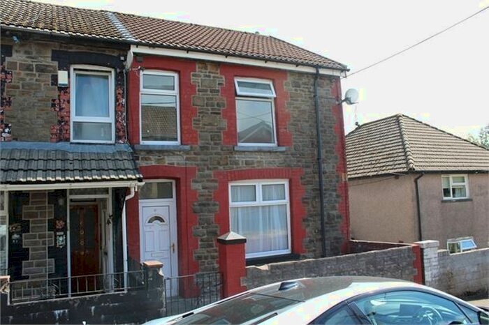 3 Bedroom End Of Terrace House To Rent In Thomas Street, Penygraig, Tonypandy, Rct., CF40