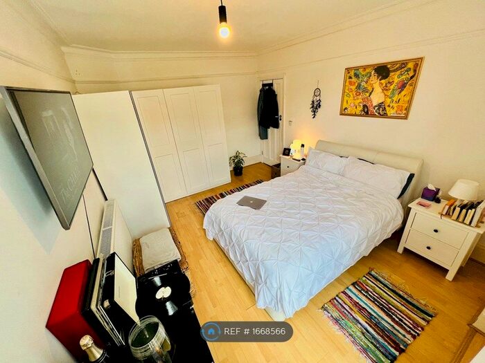 1 Bedroom Flat To Rent In Hampstead Gardens, London, NW11