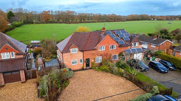 3 Bedroom Semi Detached House For Sale In Coronation Close, Burghclere, Newbury, Hampshire, RG20