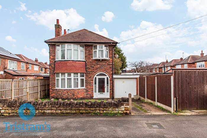 3 Bedroom Detached House For Sale In Brendon Road, Wollaton, NG8