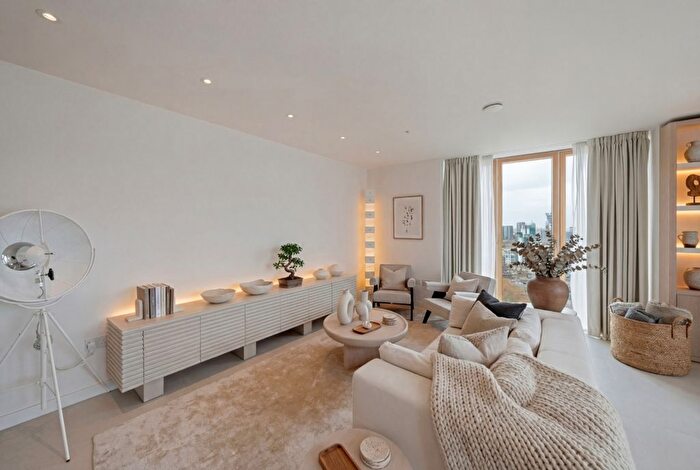 2 Bedroom Flat To Rent In Shard Place, London Bridge Street, SE1