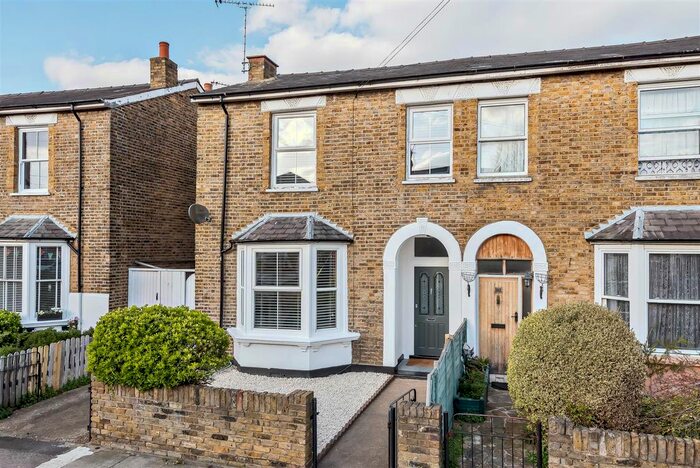 4 Bedroom Semi Detached House To Rent In Denmark Road, Kingston Upon Thames, KT1