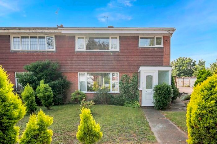 3 Bedroom Semi-Detached House For Sale In Pilgrim Close, Ranby, Retford, DN22