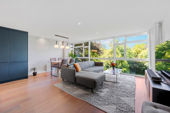 2 Bedroom Apartment To Rent In The Firs, Palace Road, East Molesey, Surrey, KT8